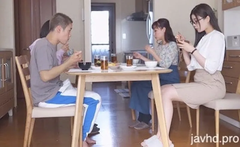 [start-094][vietsub] người yêu của anh trai tương lai đã cuốn hút tôi rei kamiki